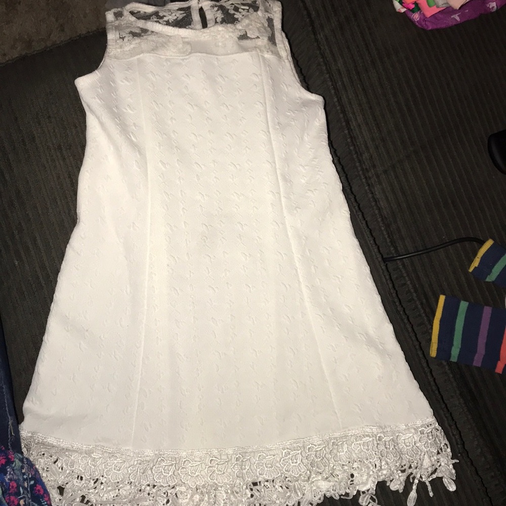 White dress perfect for pictures size 4t